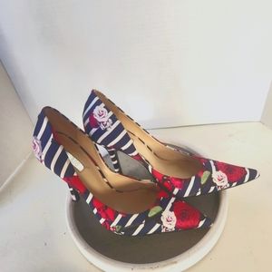 Navy Floral Stiletto Pumps by Guess 7.5